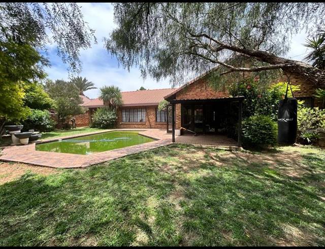 4 BEDROOM HOUSE FOR SALE IN SELCOURT